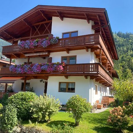 Pension Schwemberger Ohne Fruehstueck Mayrhofen Exterior photo