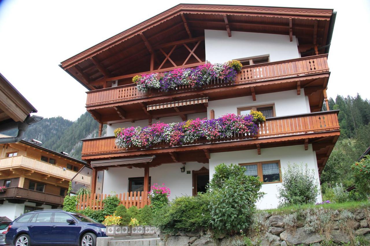 Pension Schwemberger Ohne Fruehstueck Mayrhofen Exterior photo