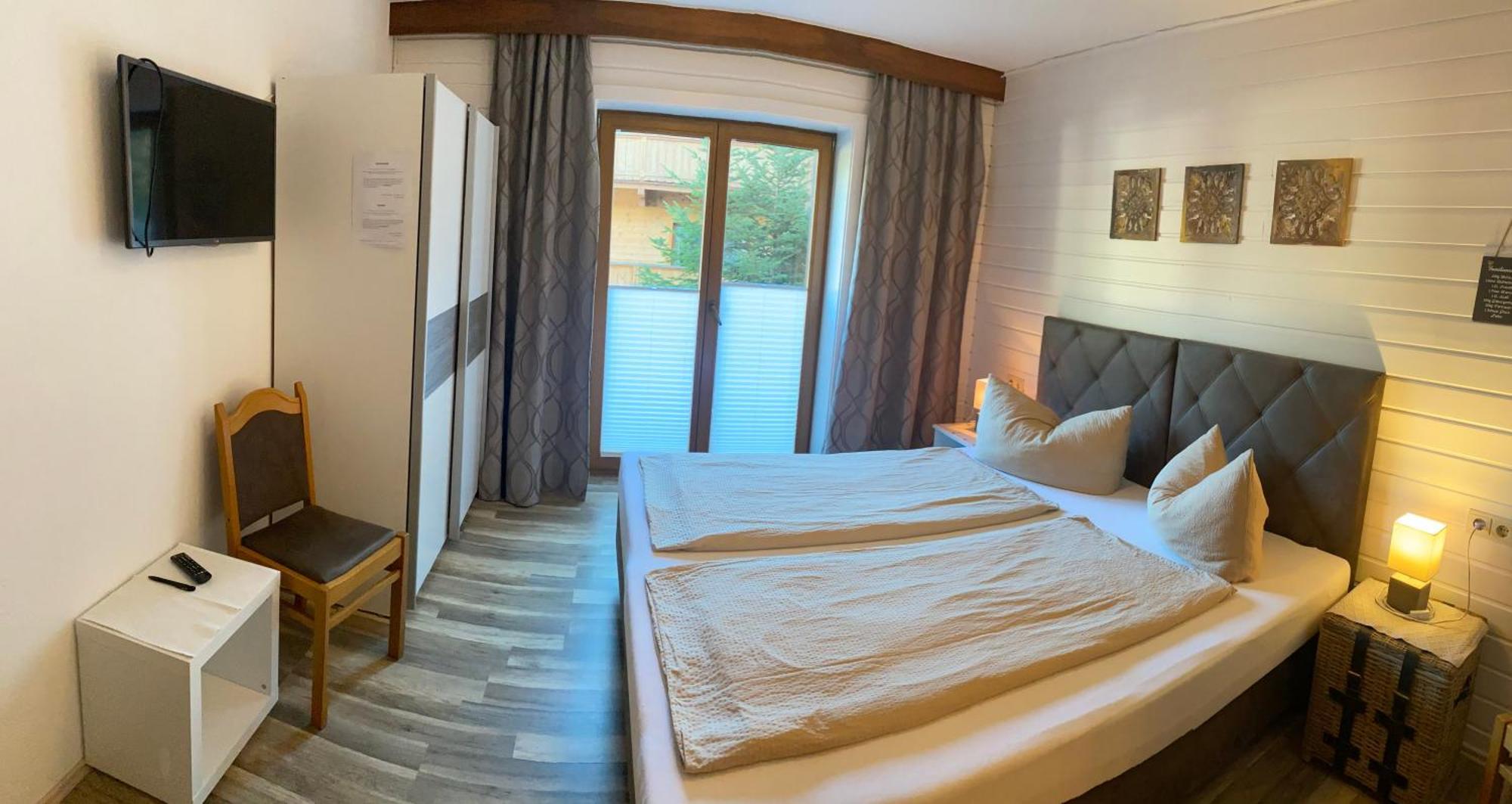 Pension Schwemberger Ohne Fruehstueck Mayrhofen Exterior photo